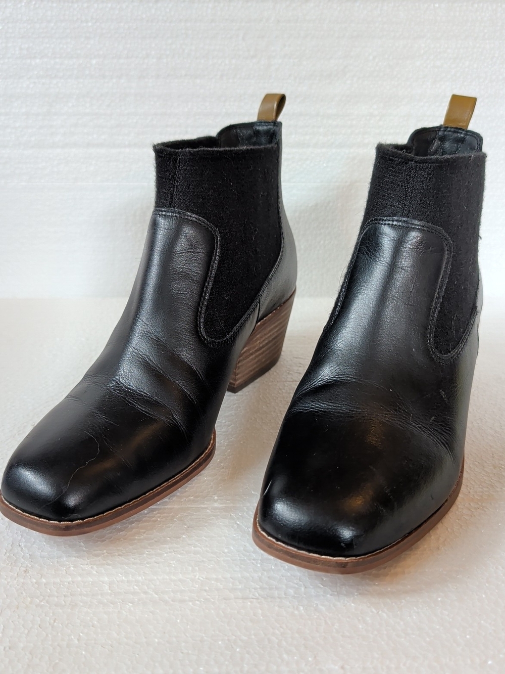 Crown Vintage Ankle Boots Women 7 1/2 Black Poly Wool Leather Upper Stacked Heel